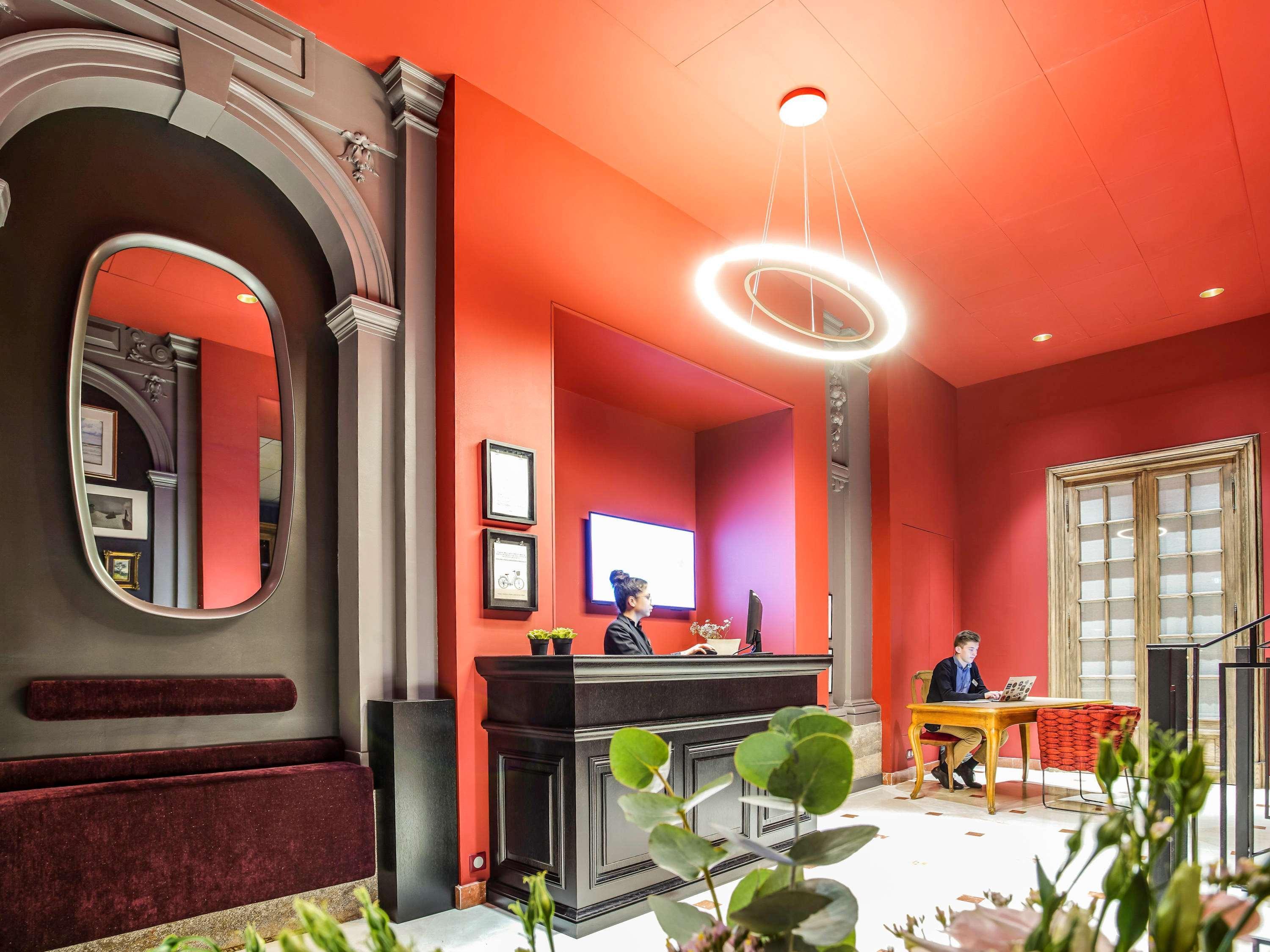 Mercure Rennes Centre Place Bretagne Exterior photo